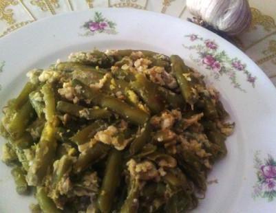 Haricots verts, oeufs,ail,cuisine kabyle,recette algérienne